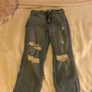 hollister curvy high-rise mom jeans. W 27 L 27